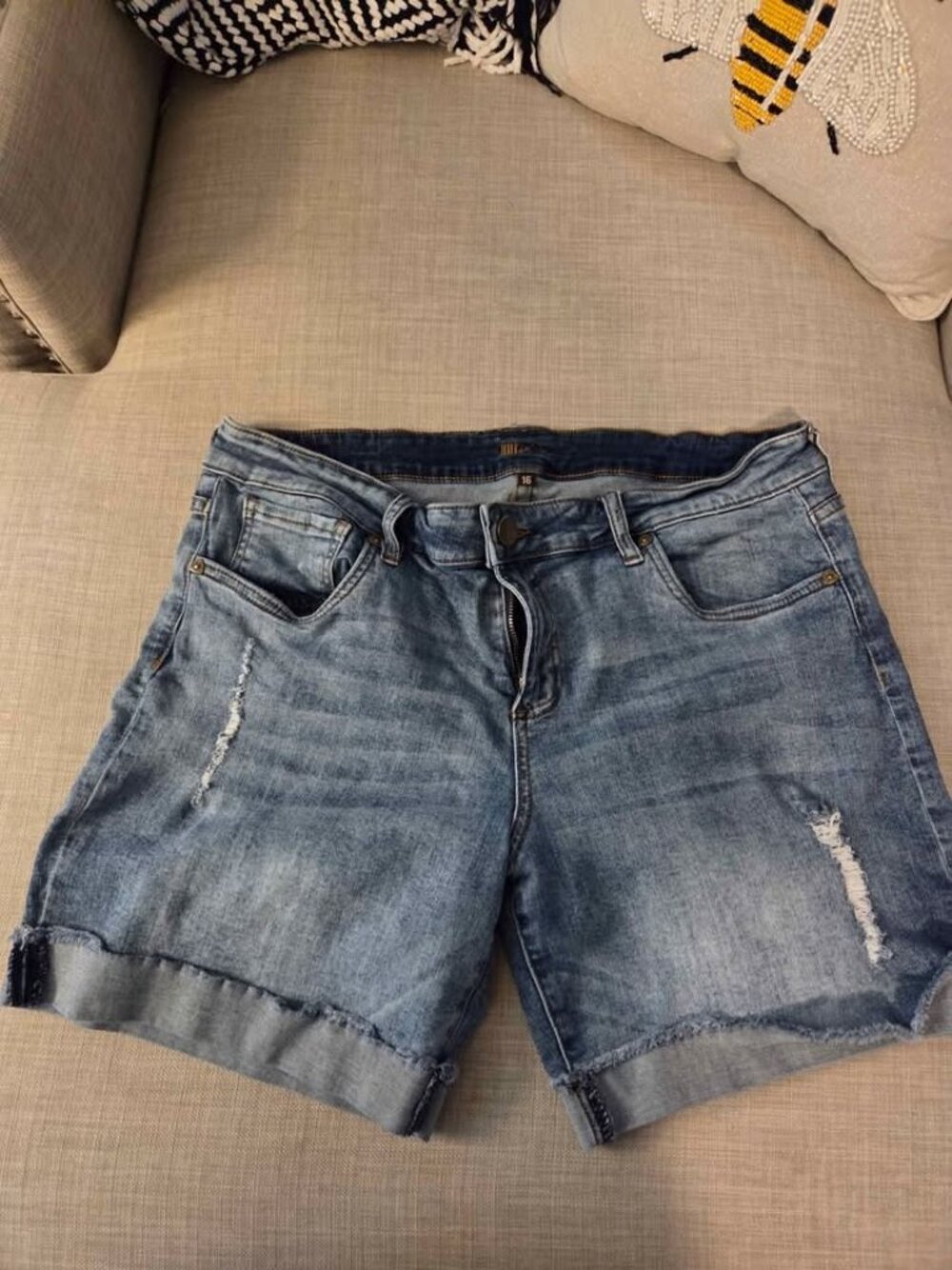 Kut brand womens denim shorts size 16
